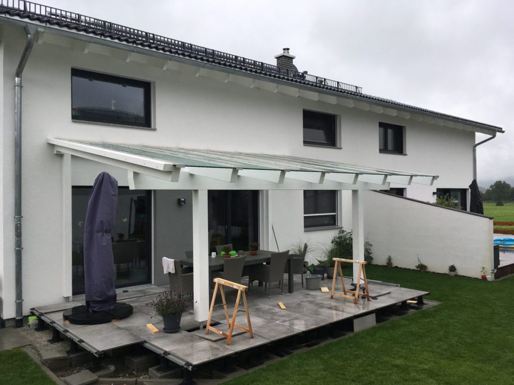 Moderne Terrassenüberdachung